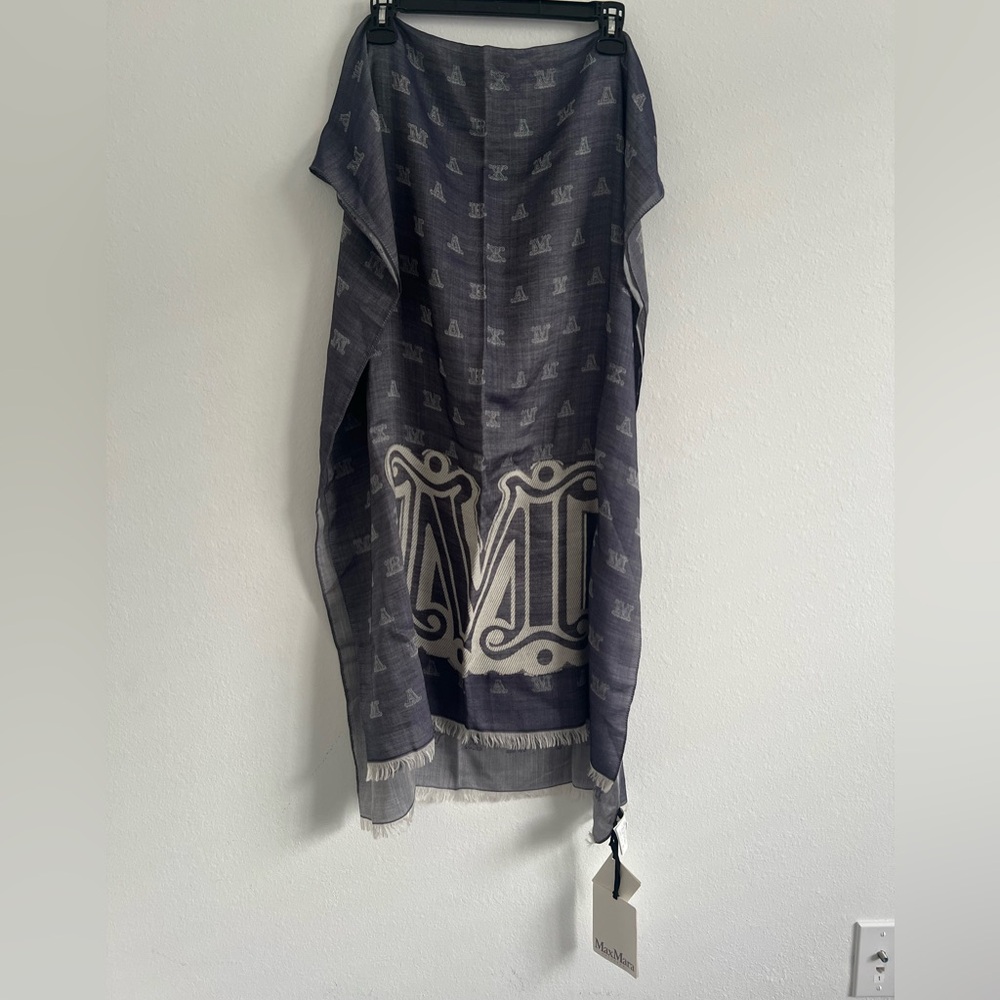 NWT MaxMara Blue and Grey Logo-Print Wrap Scarf